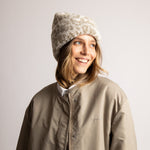 Beanie Teddy - leo splashes stone/sand - VIVI MARI