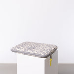 Padded Laptop Sleeve 13"/14" - leo splashes grey/sand - VIVI MARI