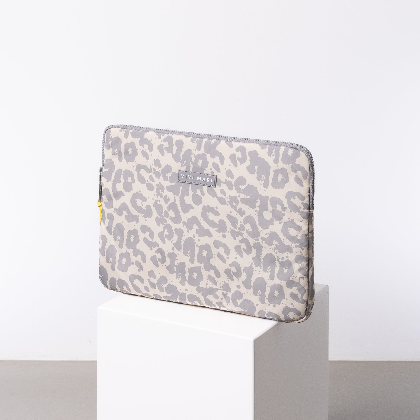 Padded Laptop Sleeve 13"/14" - leo splashes grey/sand - VIVI MARI
