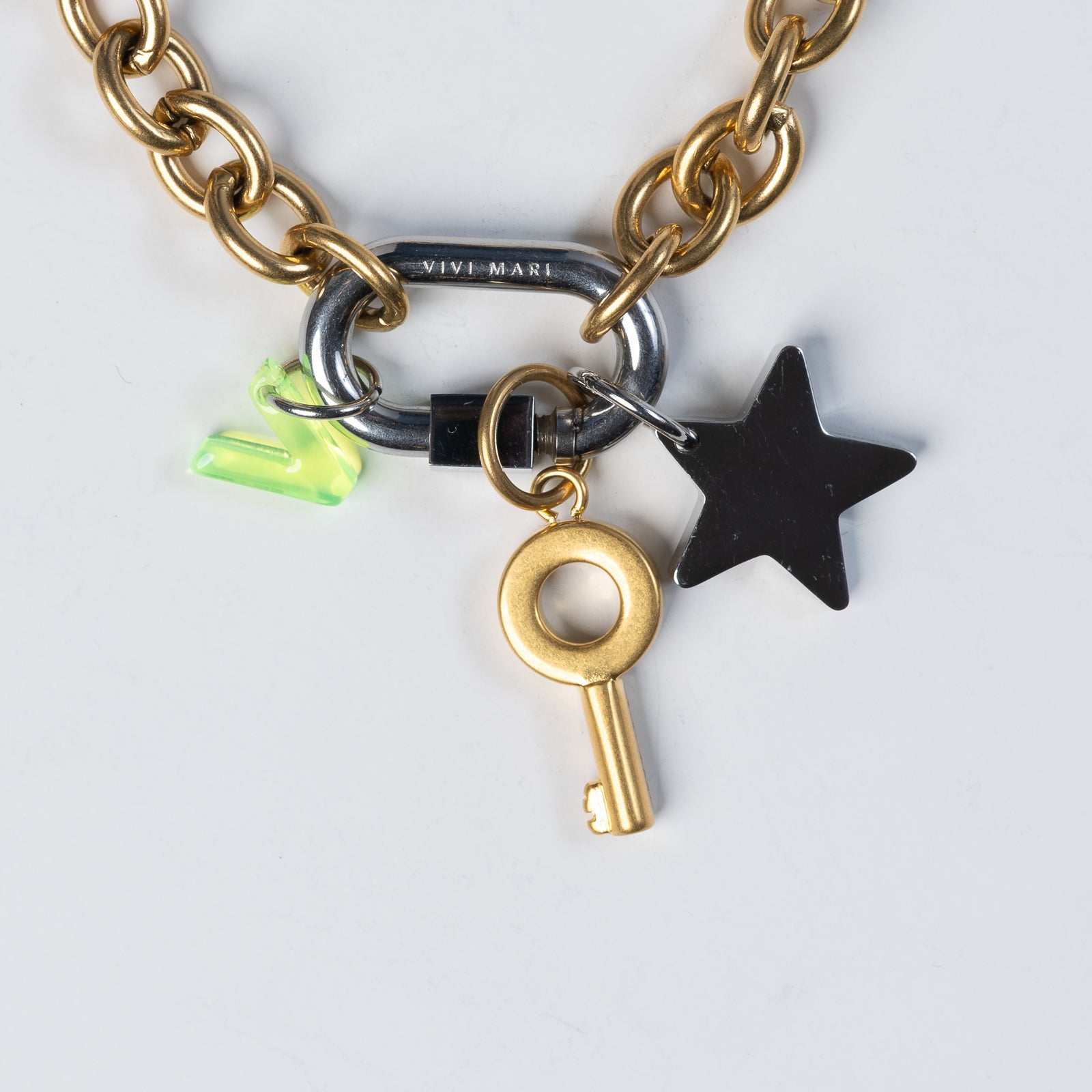 Bond Charm Key - g - VIVI MARI